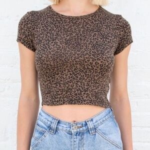Brandy Melville Leopard Crop Tee